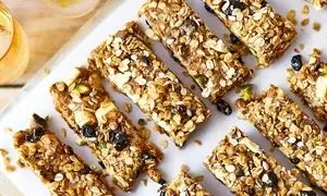 طرز تهیه گرانولا بار برای سالم خورها ؛ بدون شکر، بدون روغن ، بدون فر