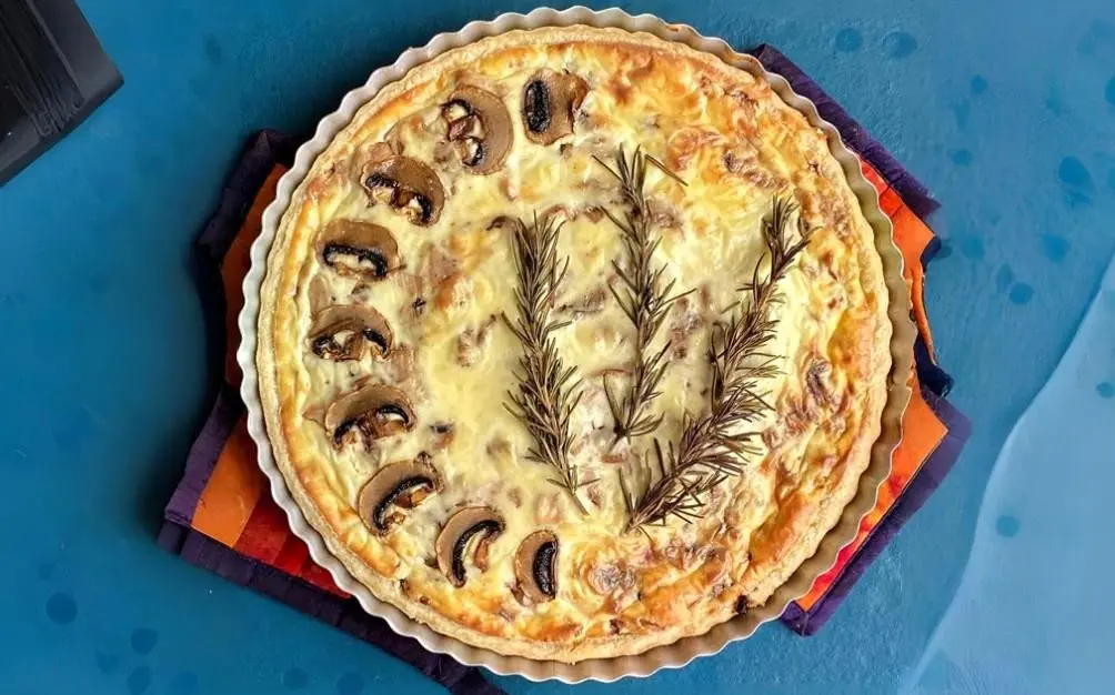 دستور پخت تارت مرغ و قارچ برای پیش غذا، شام یا دورهمی
