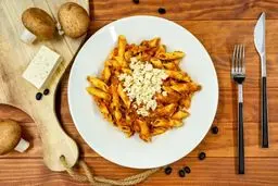 دستور پخت پاستا عربیتا: یک تجربه لذیذ از طعم‌های مدیترانه‌ای