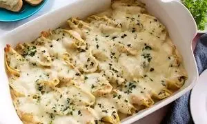 طرز تهیه جامبو شلز خامه ای ؛ یک پیش غذای مناسب برای دورهمی ها