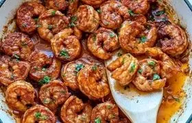 طرز تهیه خوراک میگو زعفرانی مجلسی با قارچو سیب زمینی