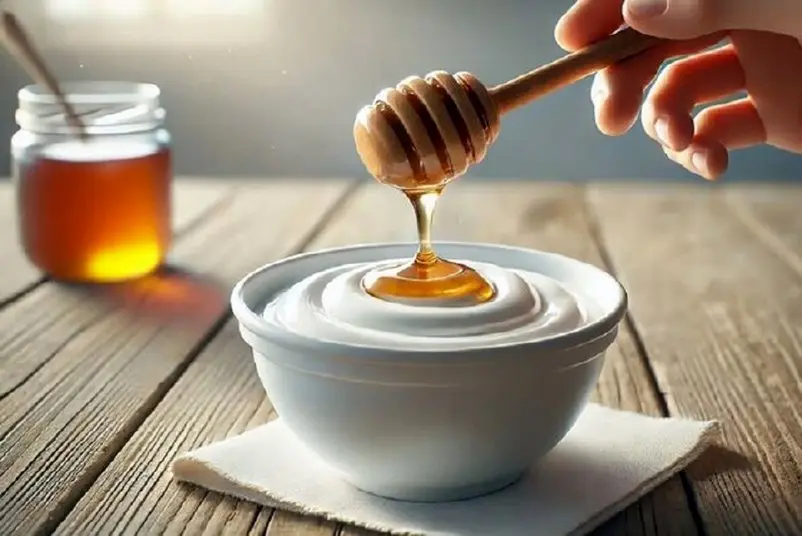 فواید خوردن ماست و عسل