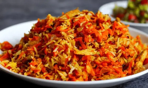 (ویدئو) طرز تهیه هویج پلو با سینه مرغ؛ یک غذای متفاوت و لذیذ