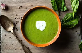 طرز تهیه سوپ آرد ذرت و اسفناج