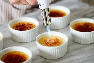 طرز تهیه کرم بروله؛ دسری جذاب و متفاوت