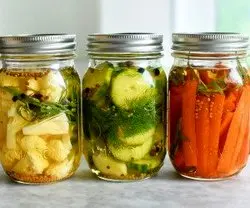 سبزی هر نوع ترشی چیه؟ لیست سبزی انواع ترشی و شور