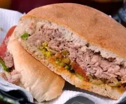 طرز تهیه ساندویچ ماهی تن با زیتون