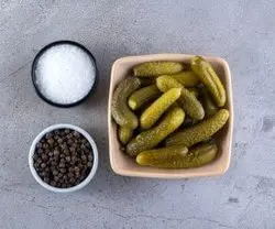 گرفتن شوری خیارشور با ترفند جالب ساندویچی ها