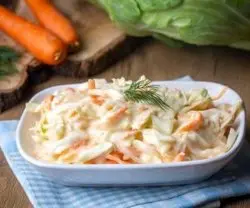 طرز تهیه سالاد کلم سفید و هویج رستورانی