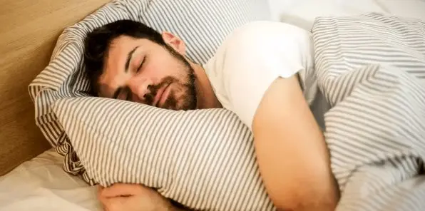 ۶ توصیه غذایی برای بهبود کیفیت خواب