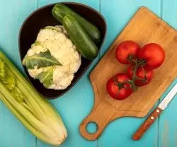 طرز تهیه ترشی سالاد فصل مخلوط خوشمزه با گوجه