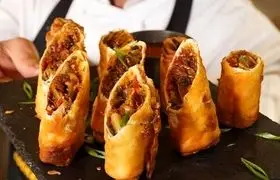 اسپرینگ رول با سس اسفناج ؛ طعمی متفاوت و سالم + روش تهیه