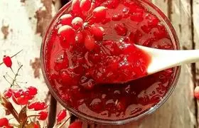 چگونه مربای زرشک خوش‌رنگ درست کنیم؟ قرمز ، شفاف و خوش طعم + فوت و فن