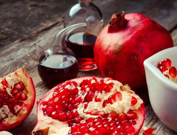 طرز تهیه سرکه انار؛ دارویی که برای کبد چرب مفید است