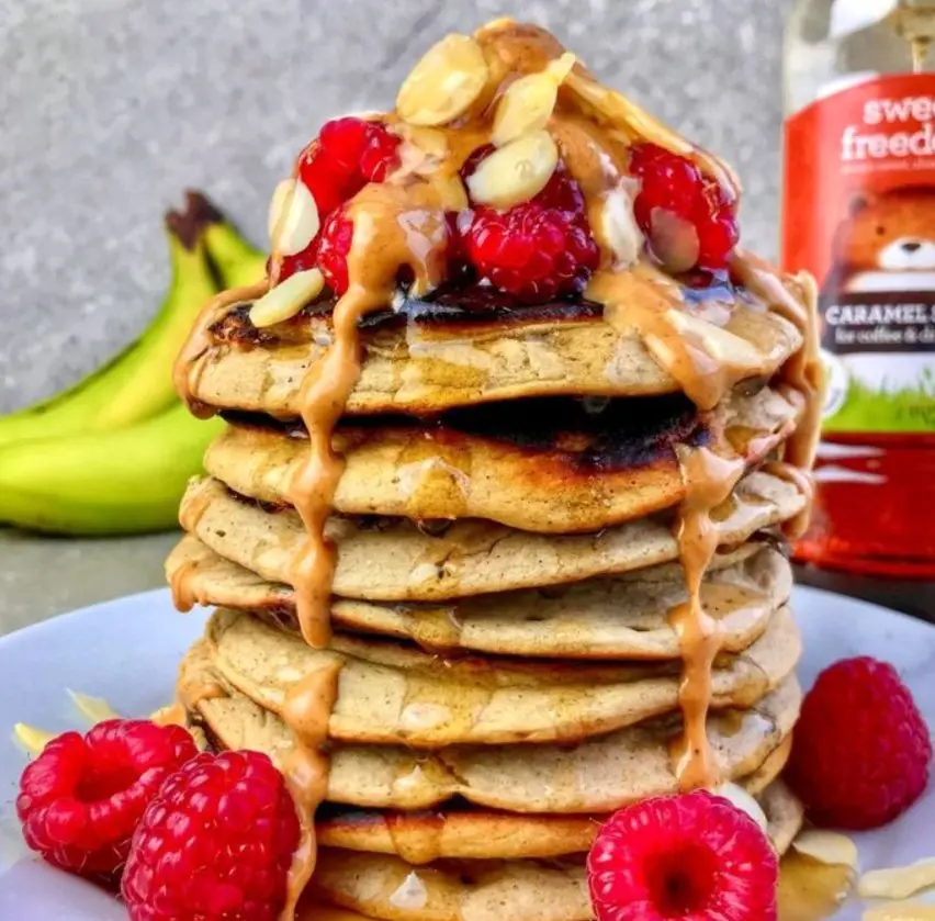 طرز تهیه پنکیک رژیمی با جو پرک و موز بدون شکر