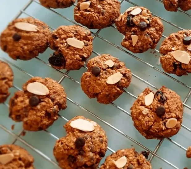 طرز تهیه  کوکی رژیمی با جو پرک و موز