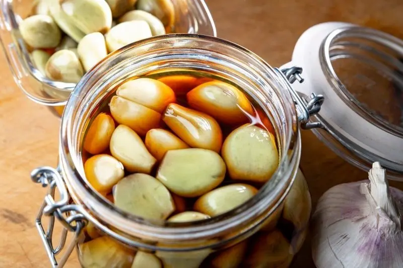 سیر ترشی عربی، یک طعم فوق‌العاده برای عاشقان سیر ترشی