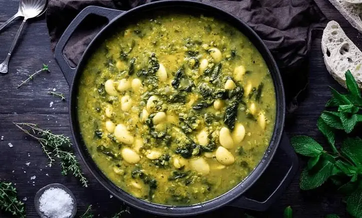 طرز تهیه خورشت اسفناج قالی به روش شمالی