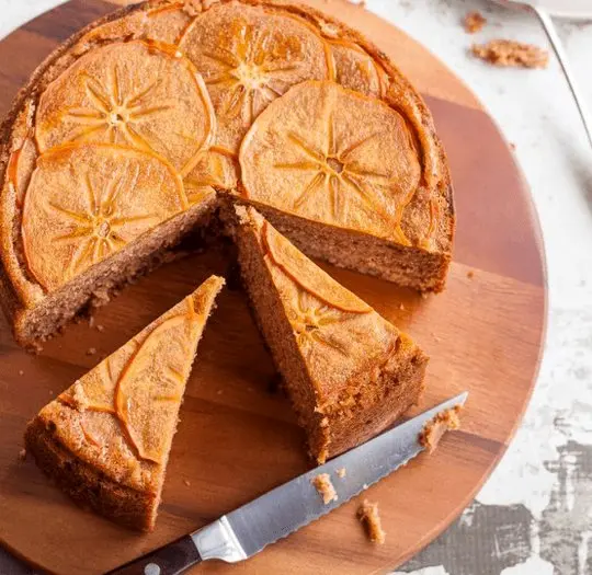 دستور پخت کیک موز و خرمالو با پف زیاد