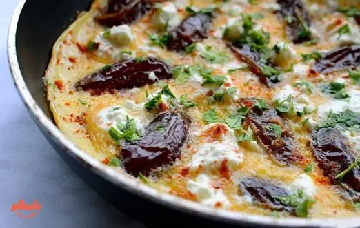 این صبحانه مخصوص فصل سرماست؛ املت خرما، صبحانه مقوی زمستانی