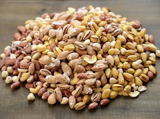 ۶ خوراکی شور اما مورد نیاز بدن