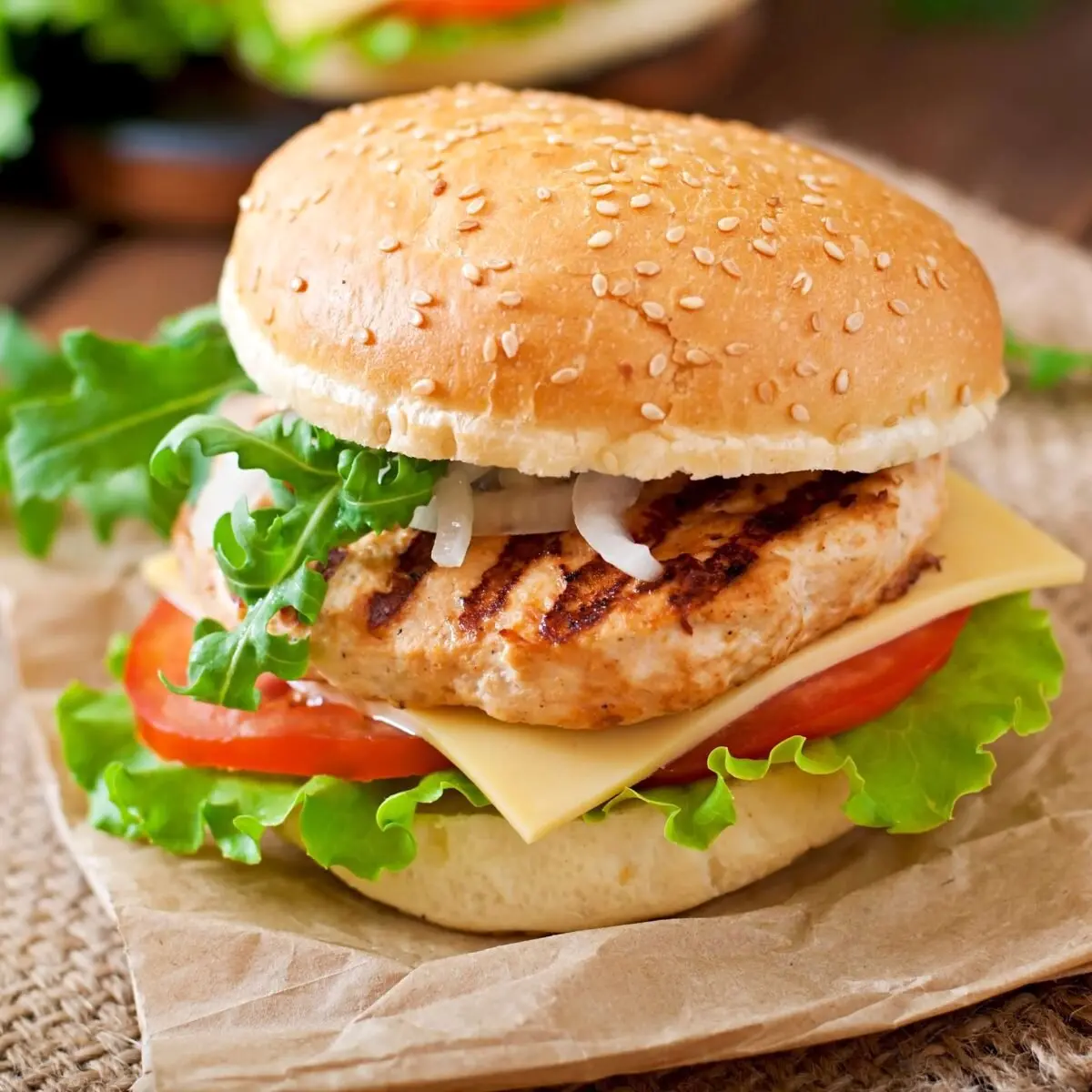 چطور چیکن برگر خانگی بپزیم؟