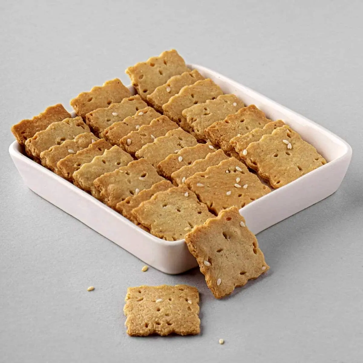 (ویدیو) طرز تهیه کراکر آلمانی؛ یک شیرینی ترد برای عصرانه