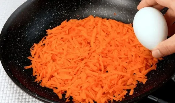 (ویدئو) طرز تهیه یک غذای متفاوت با هویج و تخم مرغ