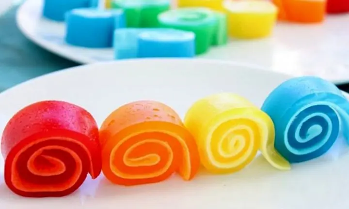 طرز تهیه ژله رولی؛ دسری جذاب