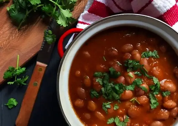 طرز تهیه لوبیا گرم یا خوراک لوبیا چیتی؛ از این راحت‌تر نمی‌شود!