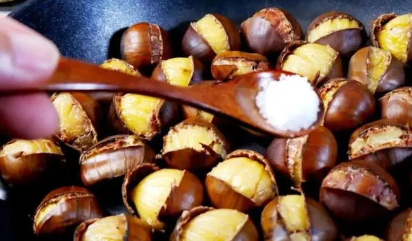 (ویدئو) طرز تهیه یک غذای متفاوت اتریشی با شاه بلوط