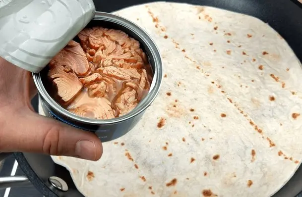 (ویدئو) دستور پخت یک شام خوشمزه با تن ماهی