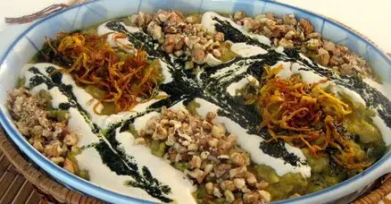 با این روش خورش بز قورمه کرمانی درست کنید