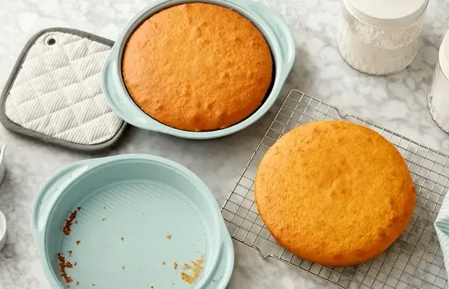 بهترین روش‌های جدا کردن کیک از قالب