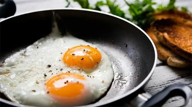 (ویدئو) ترفند پخت یک نیمروی متفاوت و جذاب