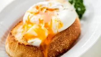 نیمرو را این بار بدون روغن درست کنید