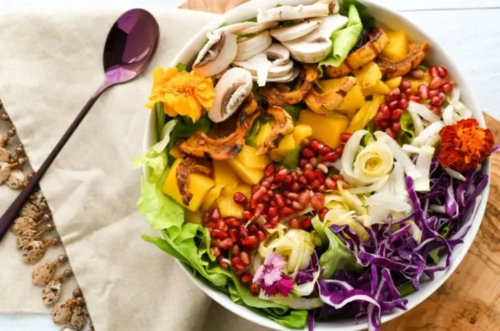 چرا شب‌ها باید وعده‌های غذایی سبکتری بخوریم