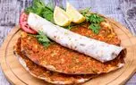 (ویدیو) طرز تهیه لاهما جون یک پیتزا خوشمزه و لذیذ ترکی