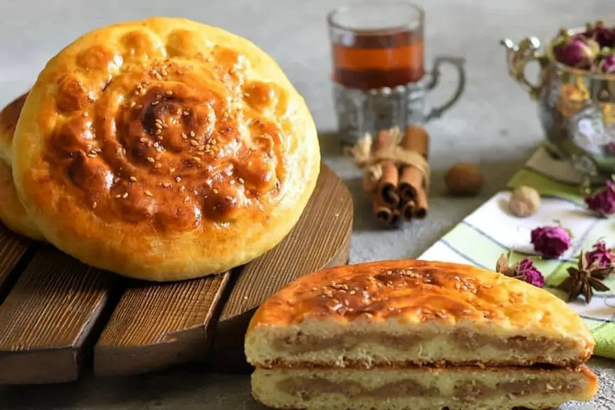 کلوچه فومن را در خانه بپزید و با چای لاهیجان نوش جان کنید