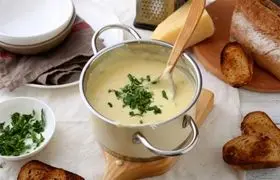 طرز تهیه سس مورنی با روشی ساده و متفاوت