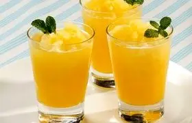 طرز تهیه یخ در بهشت زعفرانی: لذتی خنک و خوشمزه