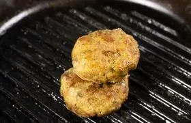 کتلت مرغ: یک غذای خوشمزه و مغذی