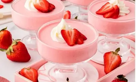 موس توت فرنگی؛ دسر شیک و خوشمزه تابستانی