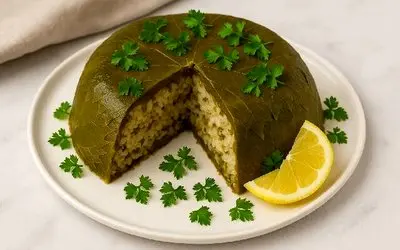 کیک دلمه برگ مو؛ غذای خوشمزه بدون پیچیدن برگ دلمه