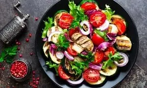 طرز تهیه ۲ نوع سالاد قارچ با سس مخصوص