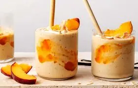 دستور تهیه میلک شیک هلو با بستنی، خوشمزه و متفاوت