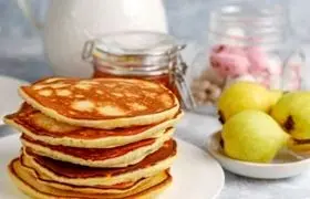 طرز تهیه پنکیک گلابی با شیر و دارچین