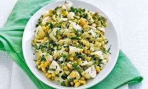 طرز تهیه سالاد سیب زمینی و ذرت با شوید