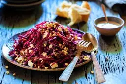 این سالاد پاییزی مخصوص شب یلدا است