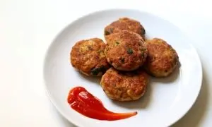 طرز تهیه کوکوی مرغ؛ طعم جدید و غذایی سریع